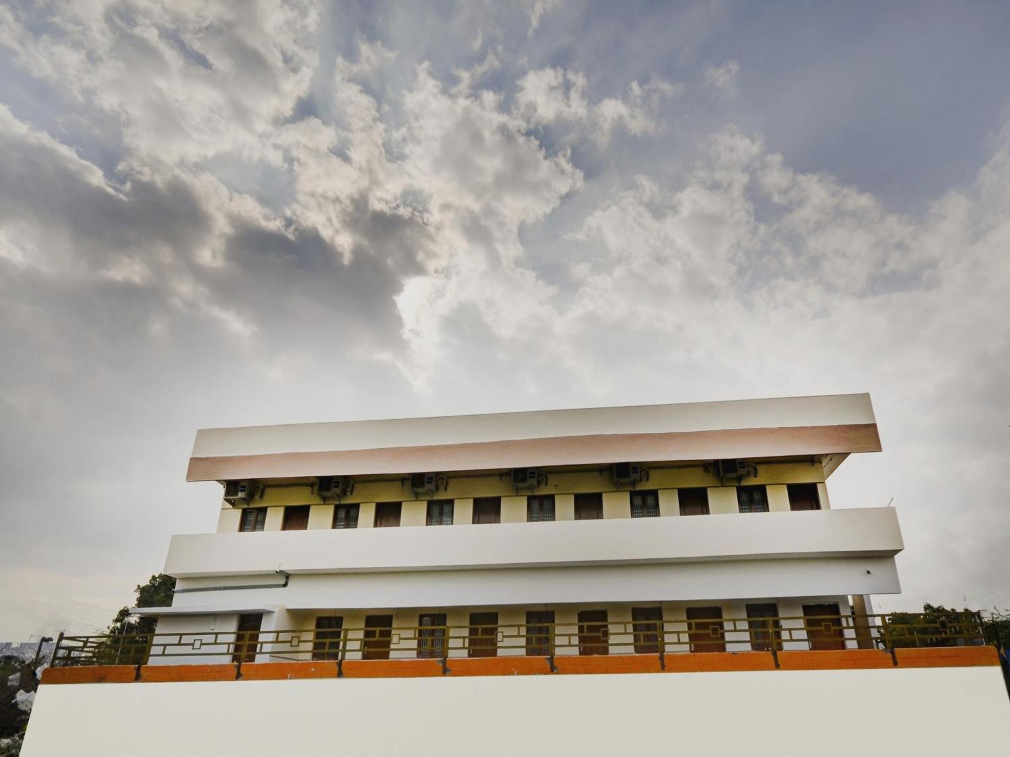 Hotel O Aruthraa Residency Podanur Ngoại thất bức ảnh